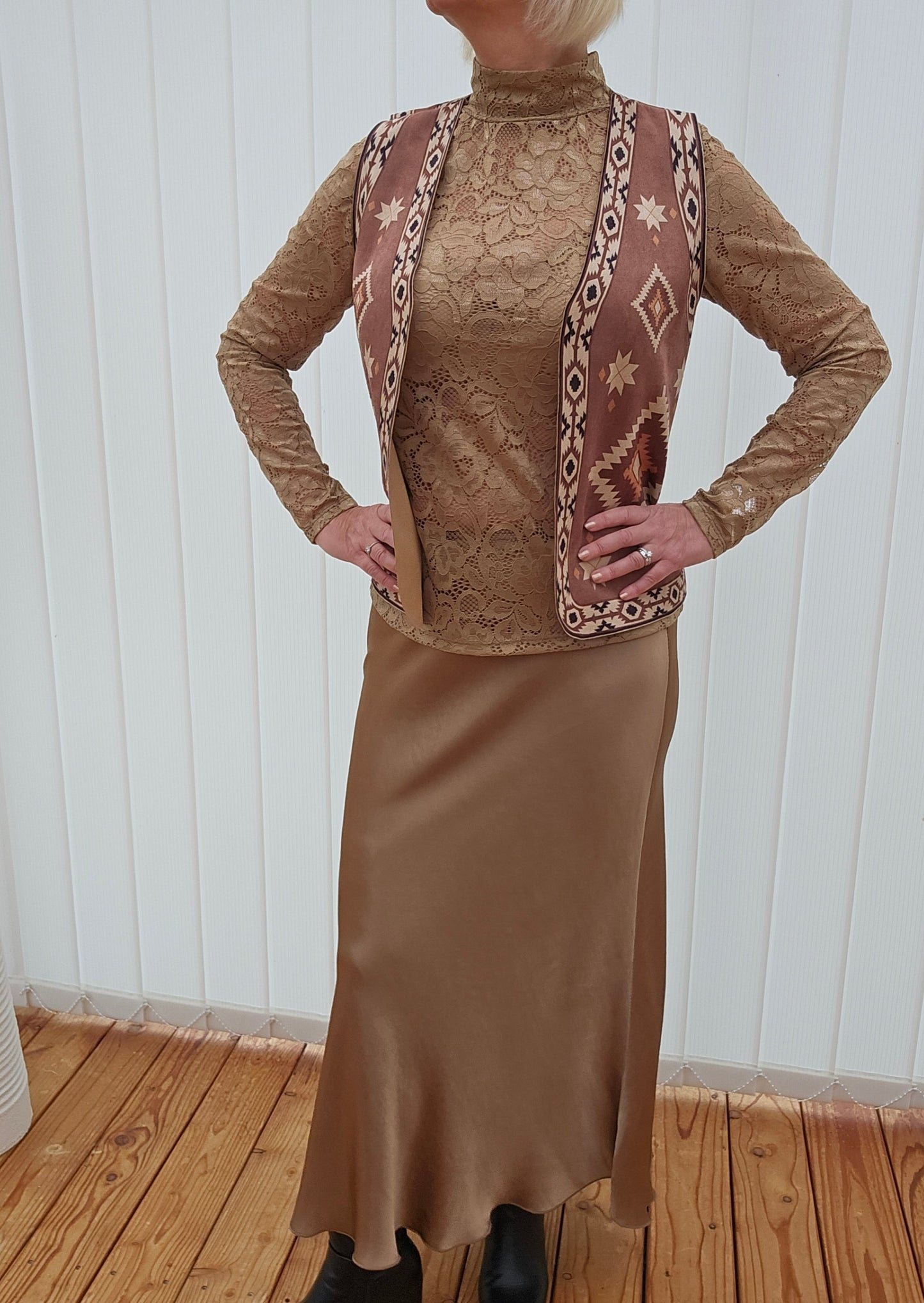 Sblacera Lace Blouse