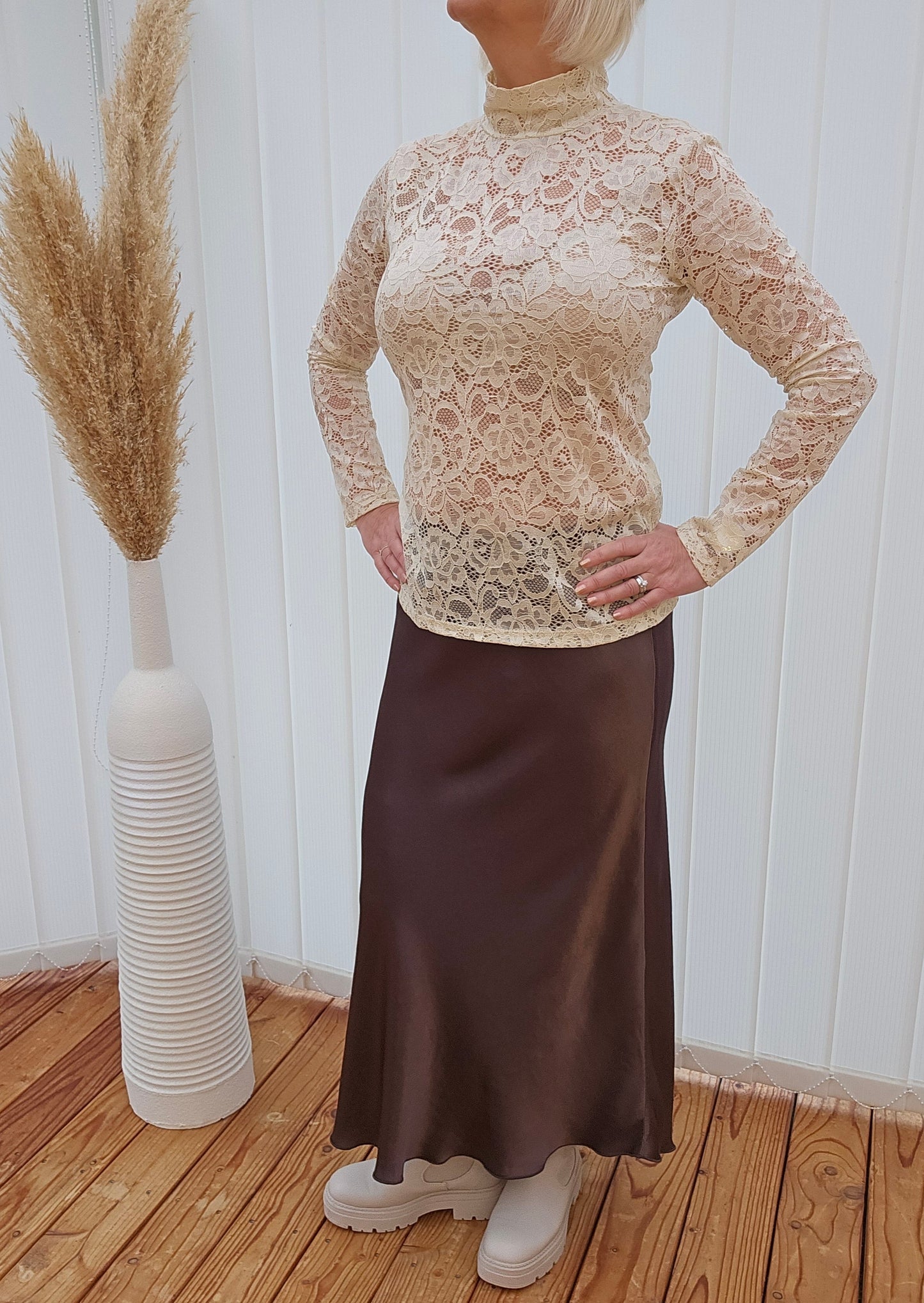 Sblacera Lace Blouse