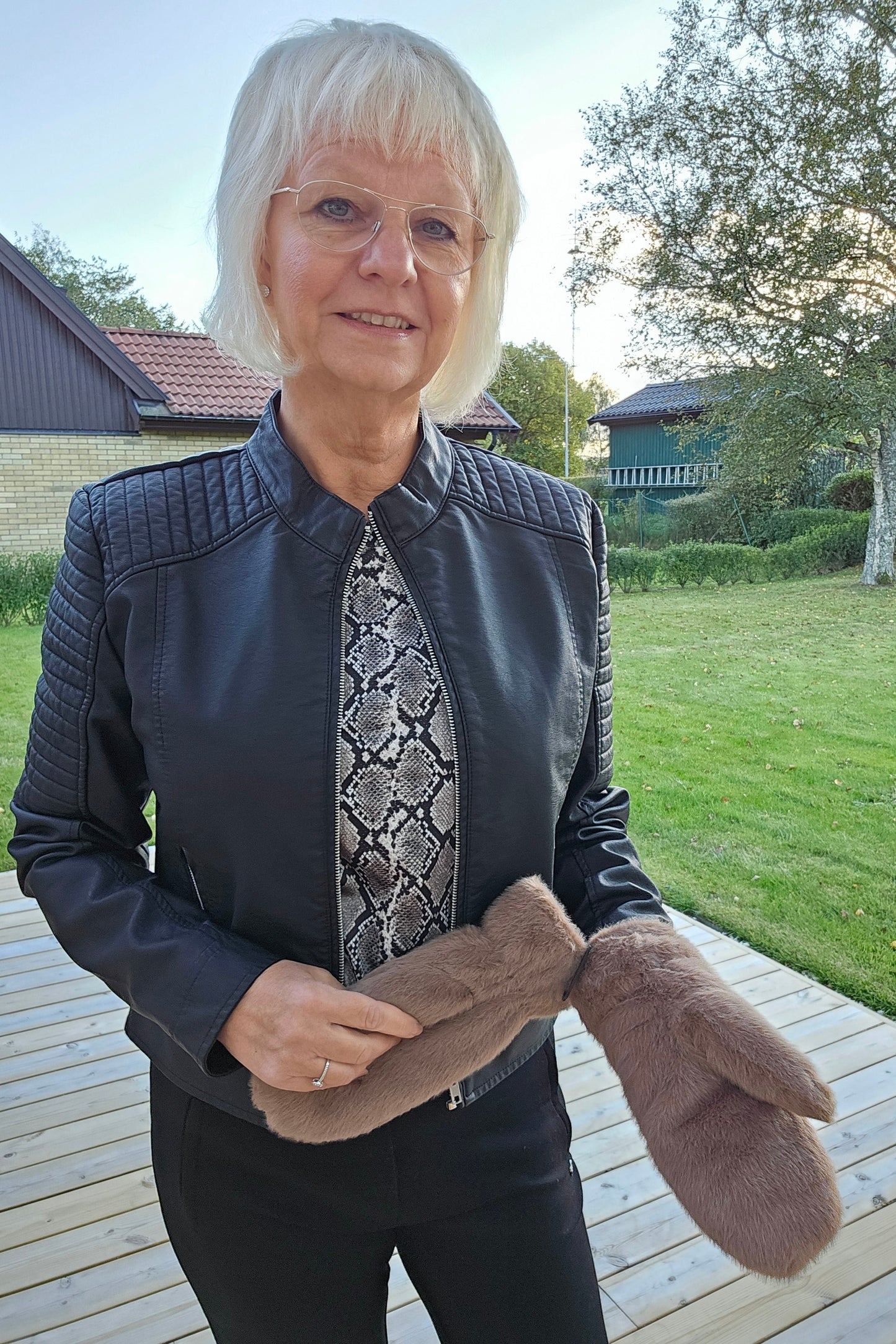 Päls vante beige