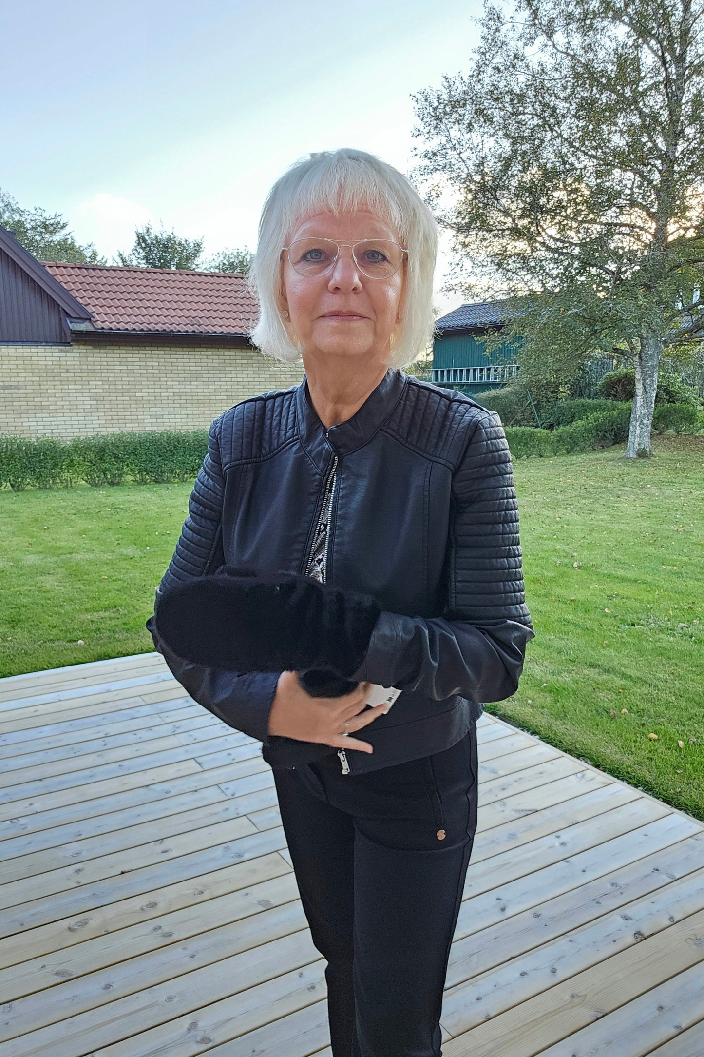 Päls vante svart