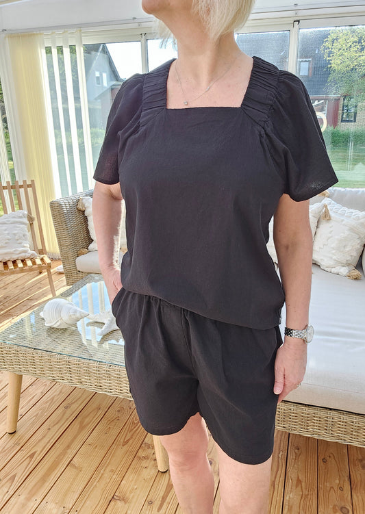 Vivika shorts svart